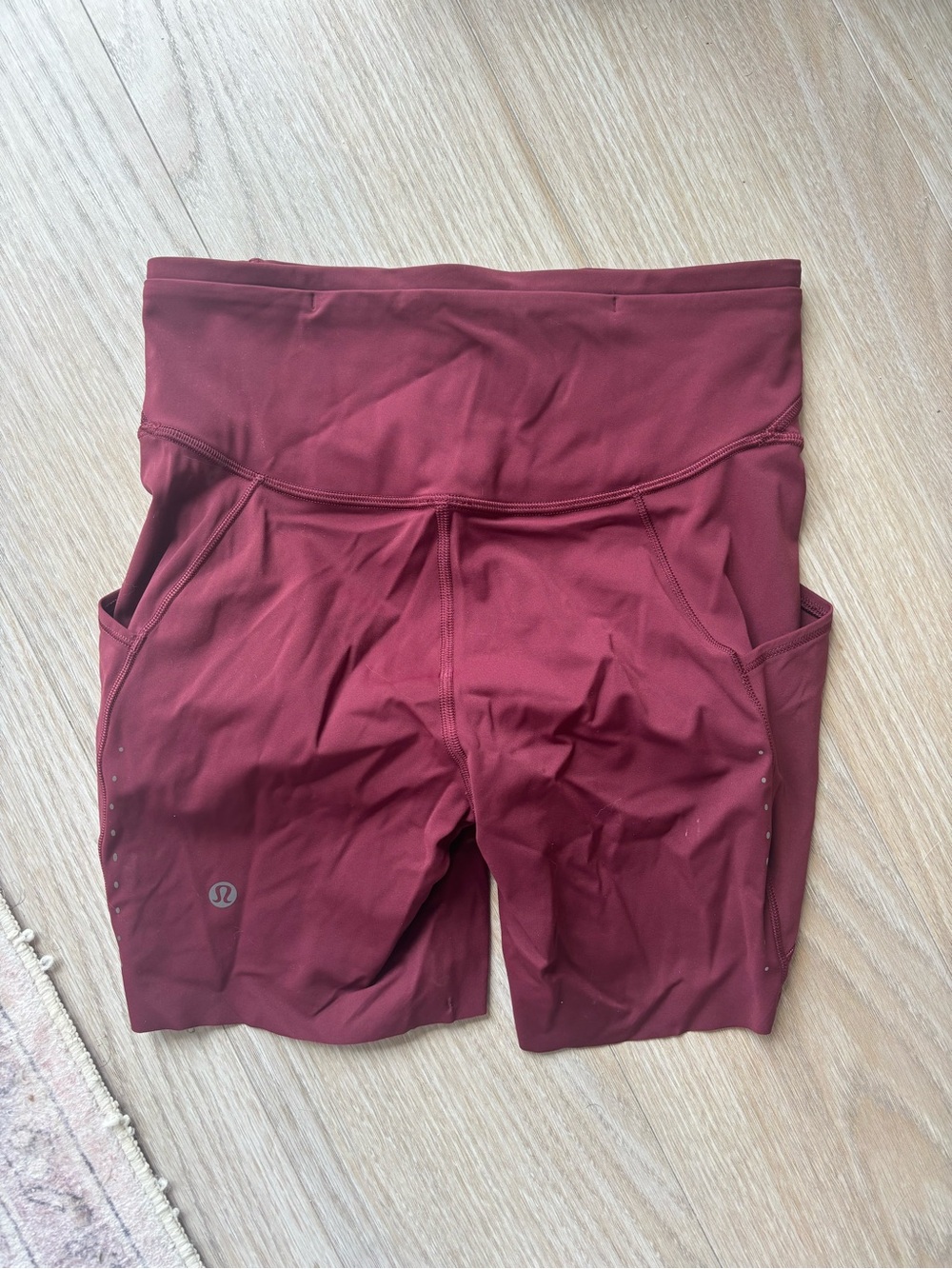 Lululemon Burgundy Bay fast and free 6inch Women’s Athletic Shorts - Picture 2 of 4